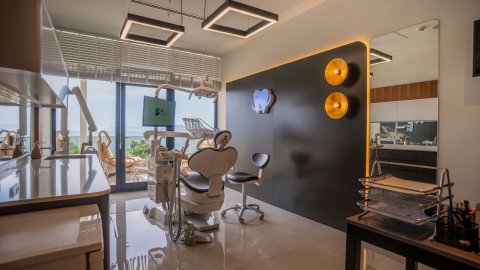 Su Dental Center